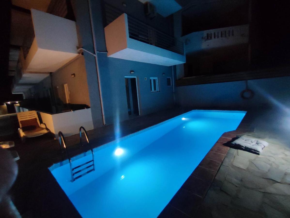 Ble Island Aparthotel Hersonissos  Bagian luar foto