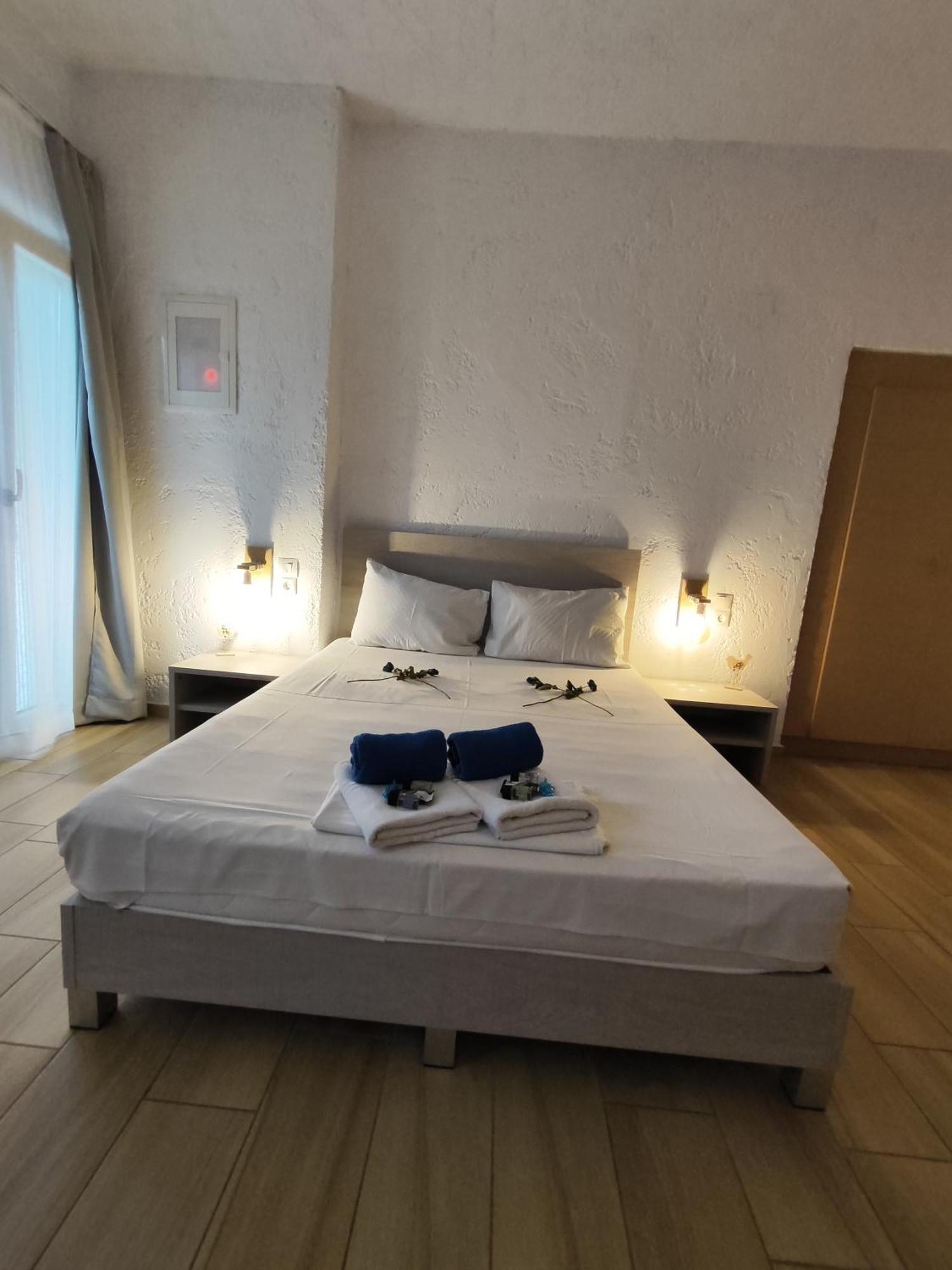 Ble Island Aparthotel Hersonissos  Bagian luar foto